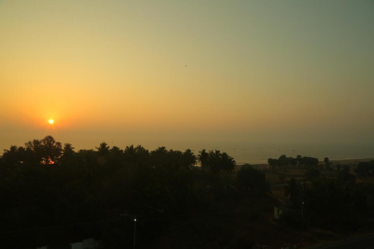 Misty Ocean - A Bergamont Group Of Hotel Kuilapalayam Kültér fotó