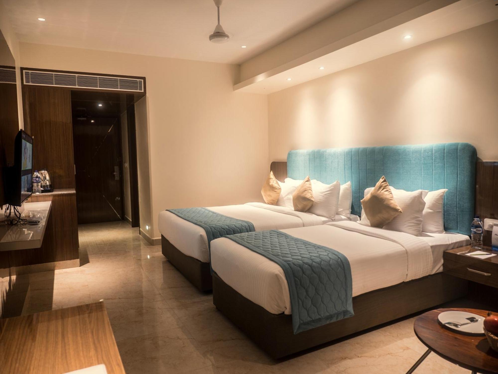 Misty Ocean - A Bergamont Group Of Hotel Kuilapalayam Kültér fotó