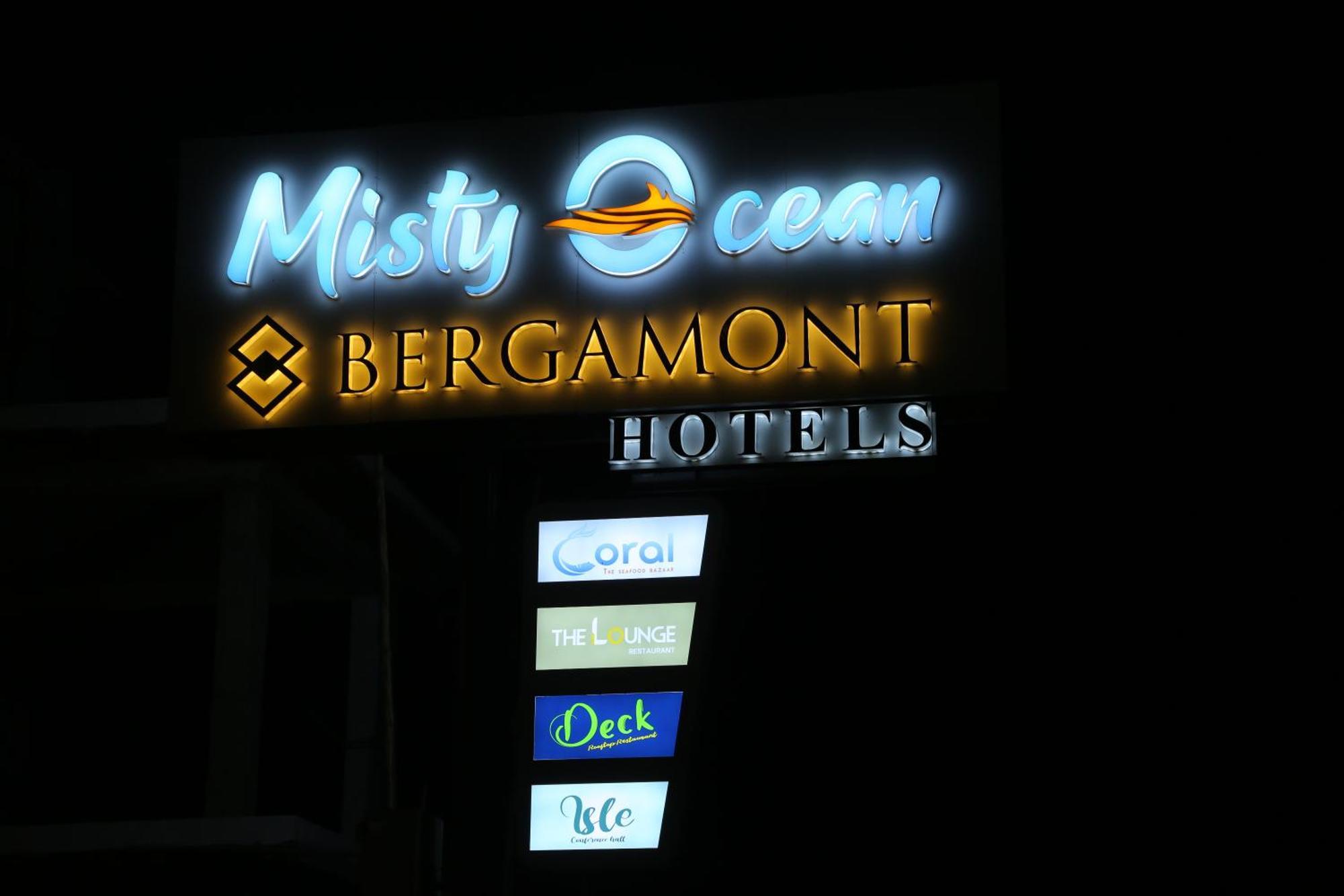 Misty Ocean - A Bergamont Group Of Hotel Kuilapalayam Kültér fotó